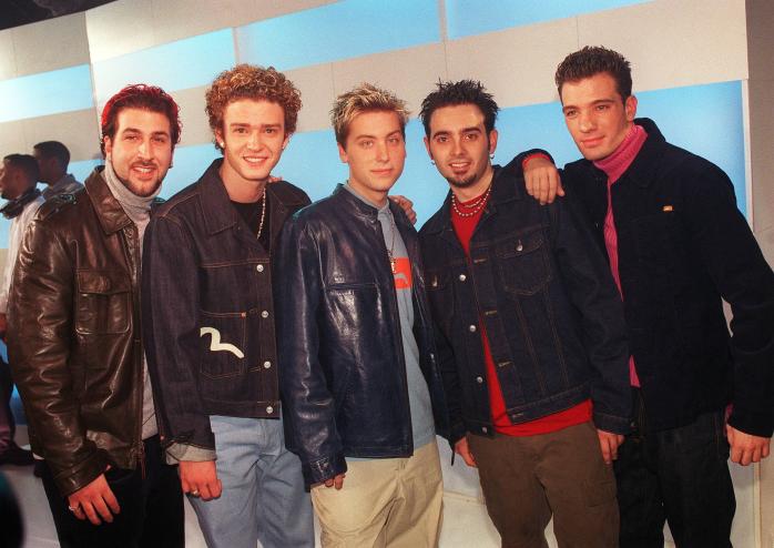 A photo of boy bands