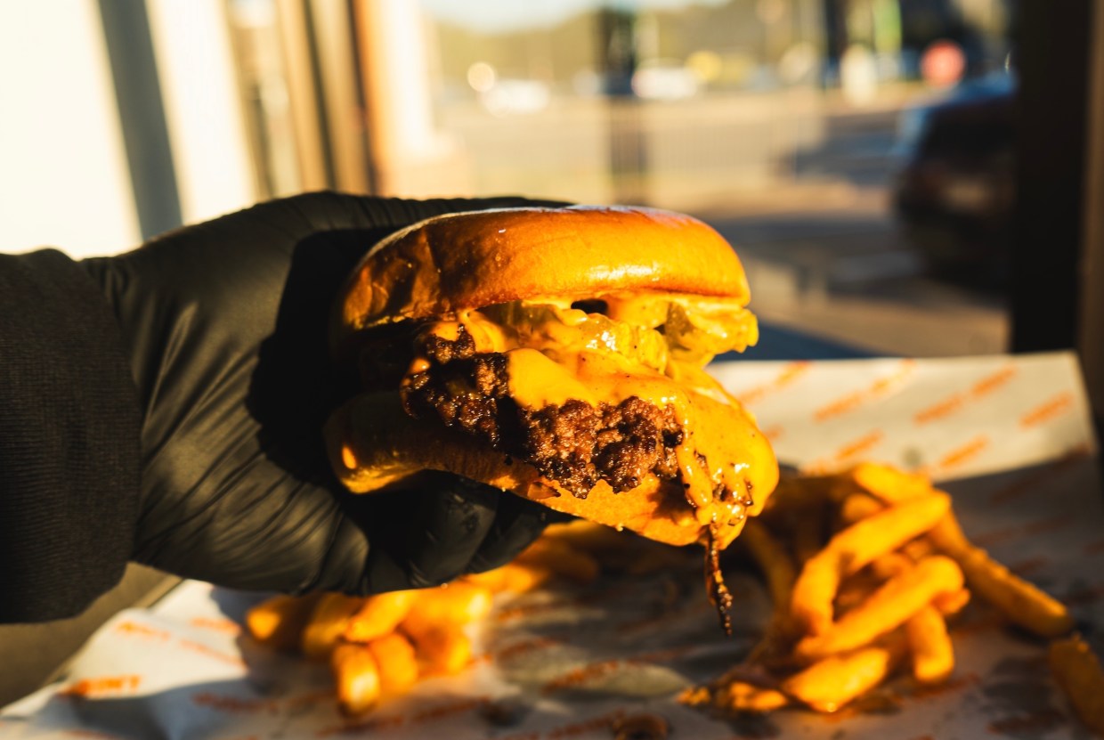 Popular Houston Smashburger Food Truck Now Open in Dallas