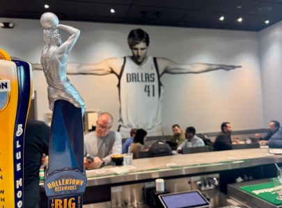 The layover guide: best bars & restaurants at DFW airport