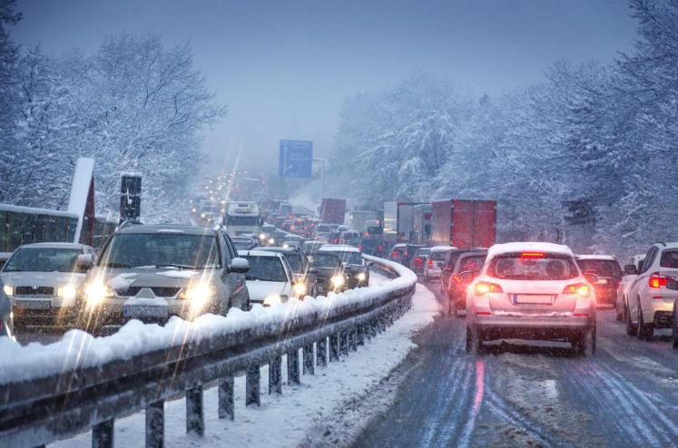 winter vehicle traffic