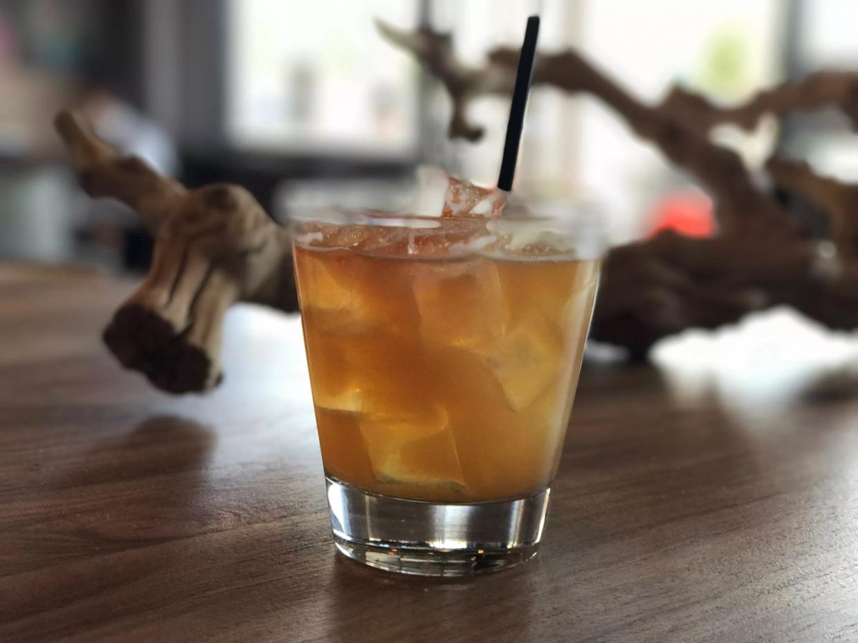The 2-Hour, 4-Bar Drink Specials in Oak Lawn Have Us Ready for Friday