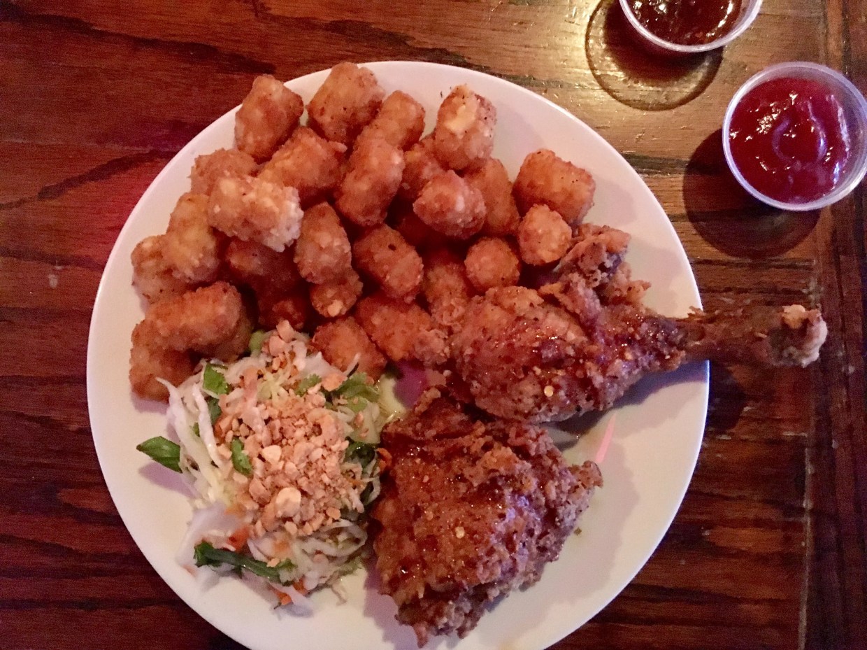 Cosmo’s in East Dallas Combines Mid-Century Modern Dive Bar Vibes With Vietnamese Fare