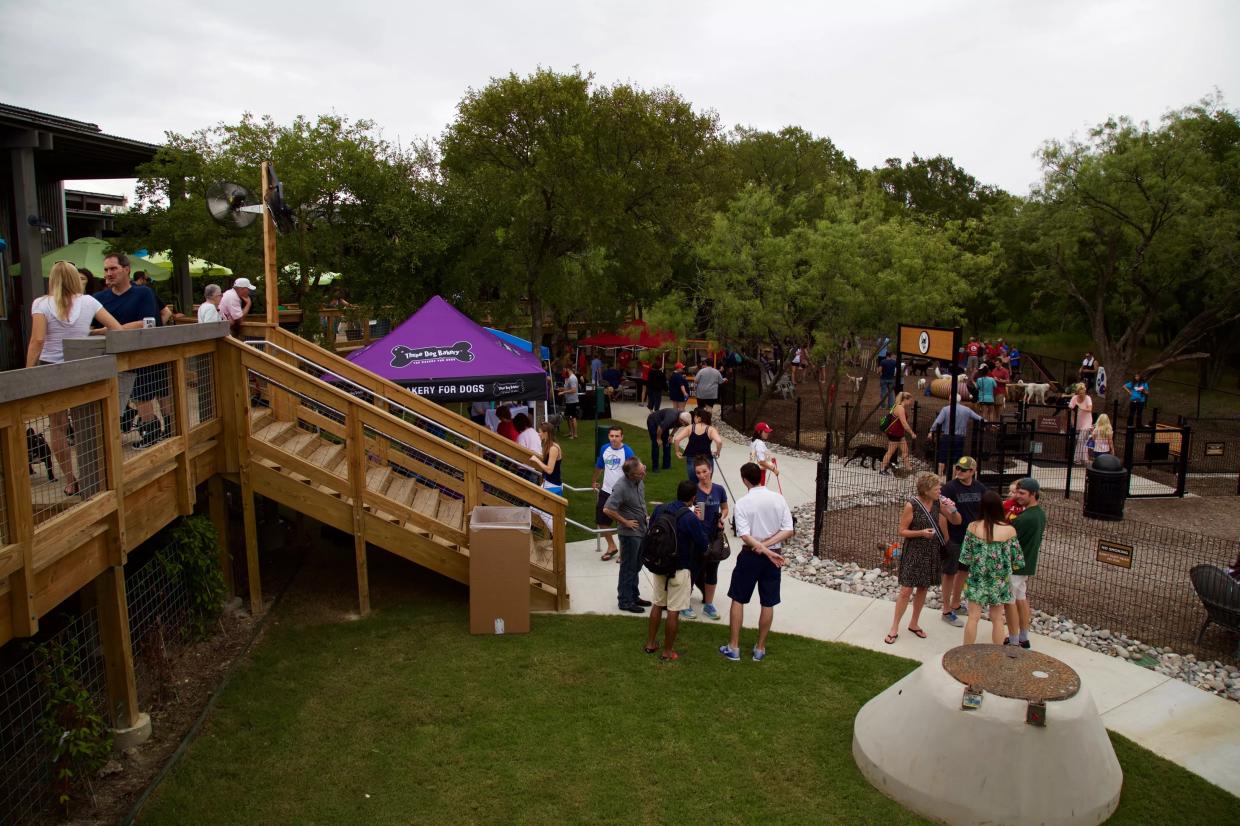The Shacks at Austin Ranch Are a Veritable Wonderland of Dog-Friendly Dining
