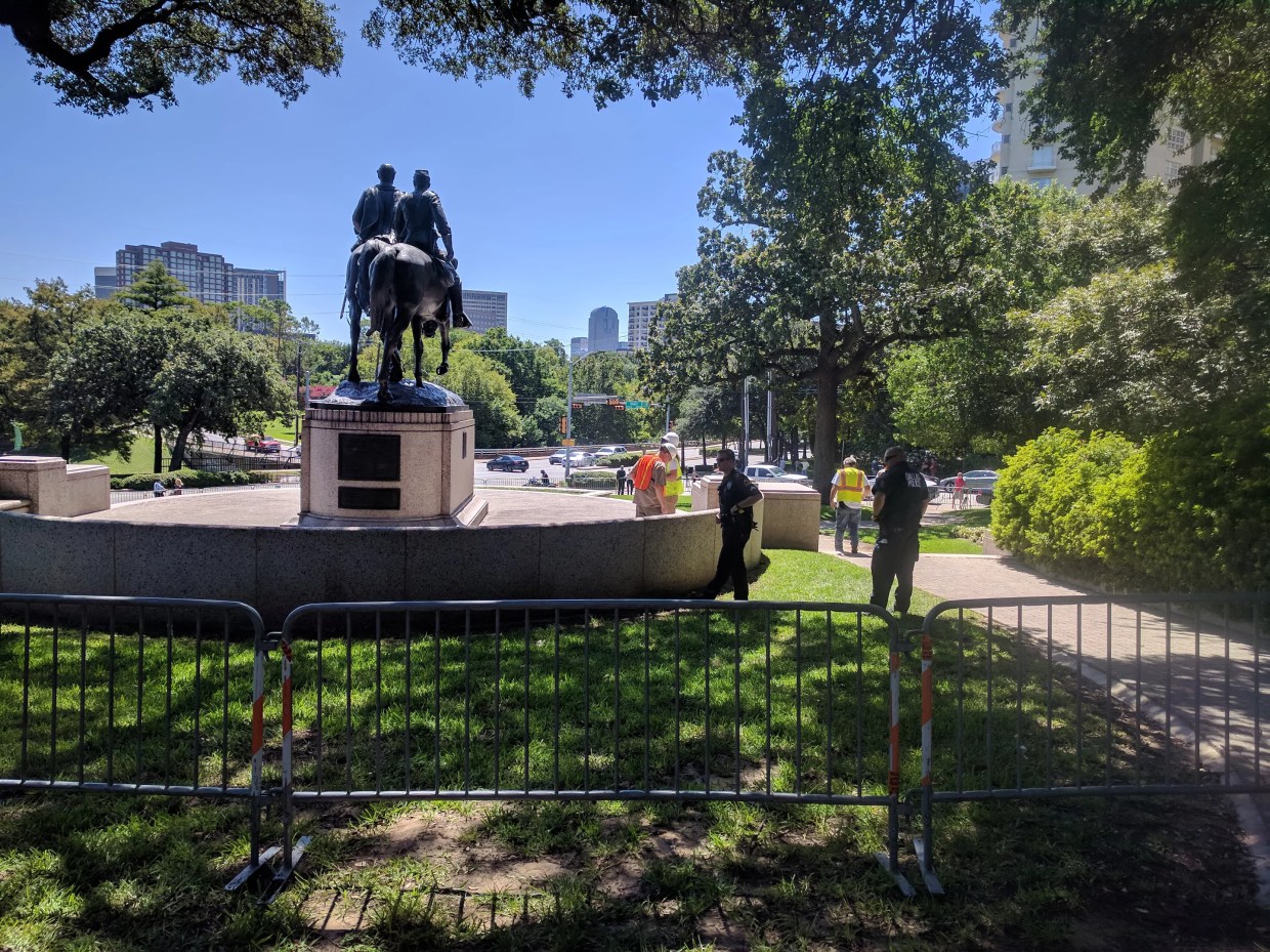 Restraining Order Delays Lee Statue Takedown