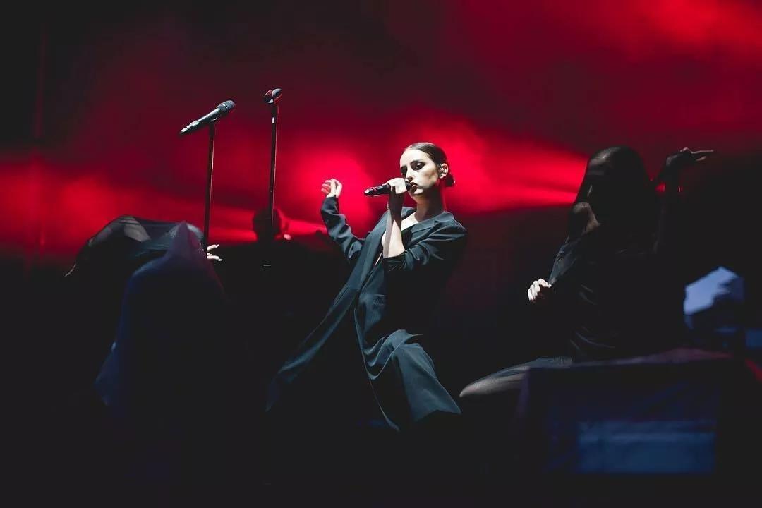 The Audience F**ked With Banks on Friday Night, but So Did Sound Quality