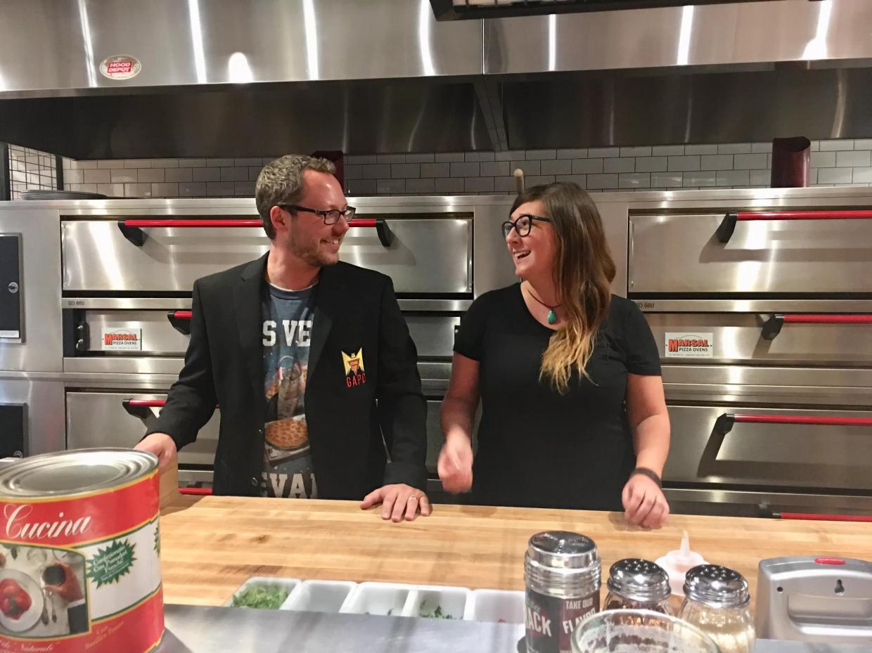 With Slices for Supplies, Dallas ISD Alumnus Gives Back Through His Restaurant