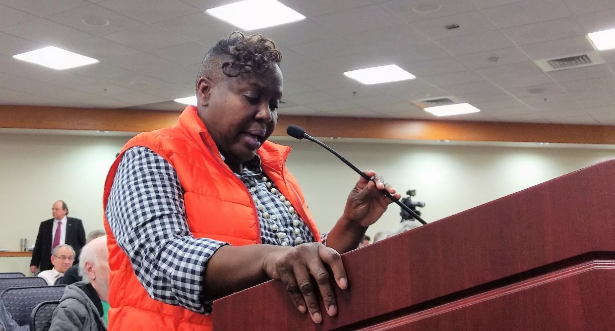 Carolyn Davis Outlines How Alleged Bribery Sausage Gets Made in New Court Filing