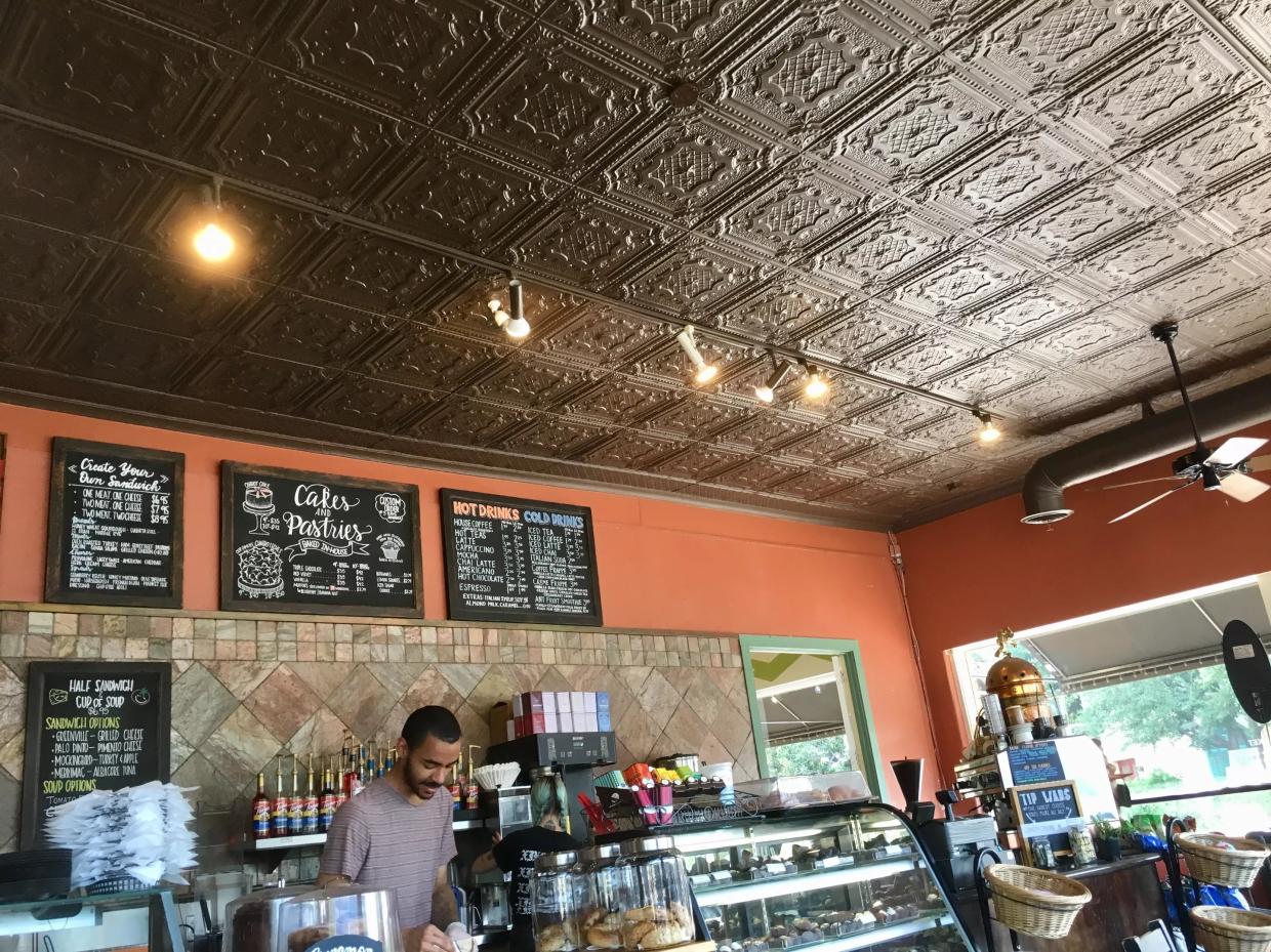 On a Changing Lower Greenville, a Dallas Deli Classic Hangs On For the Ride