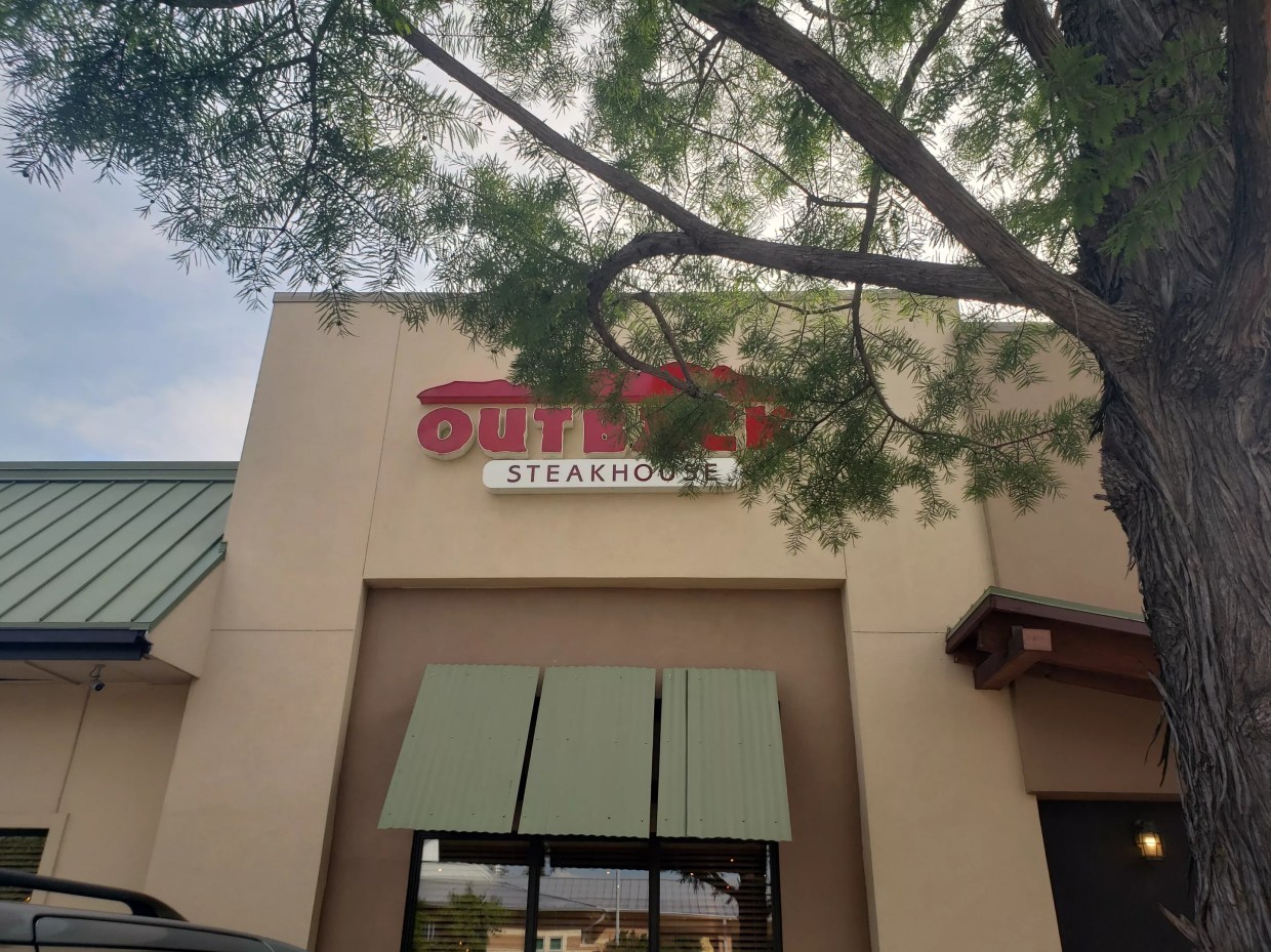 Millennials Aren’t Killing Chains Like Outback — The Restaurants Are Killing Themselves