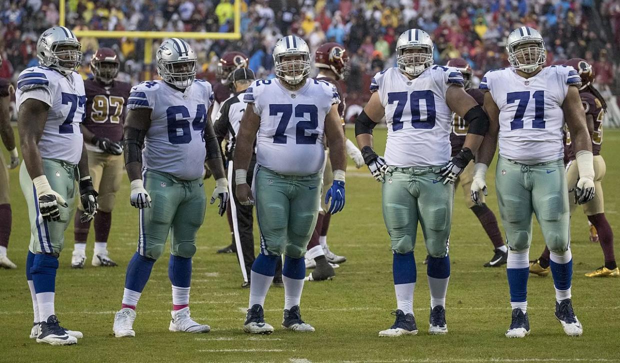 Cowboys All-Pro Center Travis Frederick, 30, Announces Shock Retirement