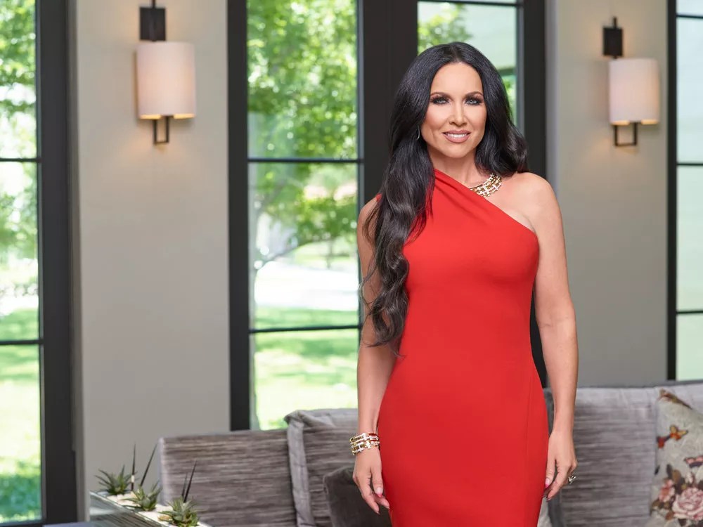 6-Day Countdown Until <i>RHOD</i>: LeeAnne Locken Applies for Miss USA