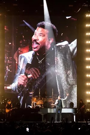 Music News: A Pink Floyd Member, Lionel Richie and Muse Headline a New Batch of Announcements