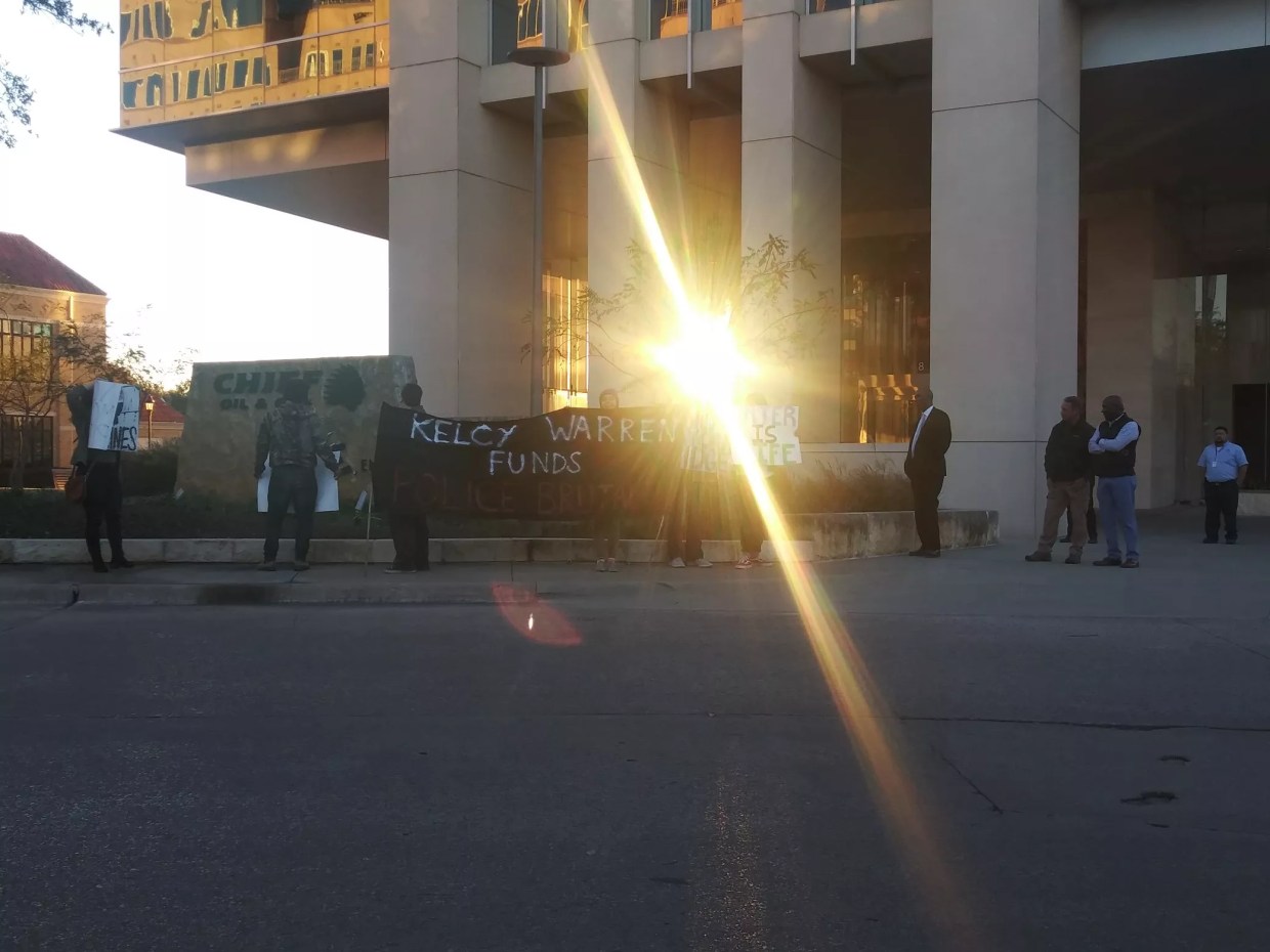 Protest Against Dakota and Louisiana Crude Pipelines Comes to Dallas