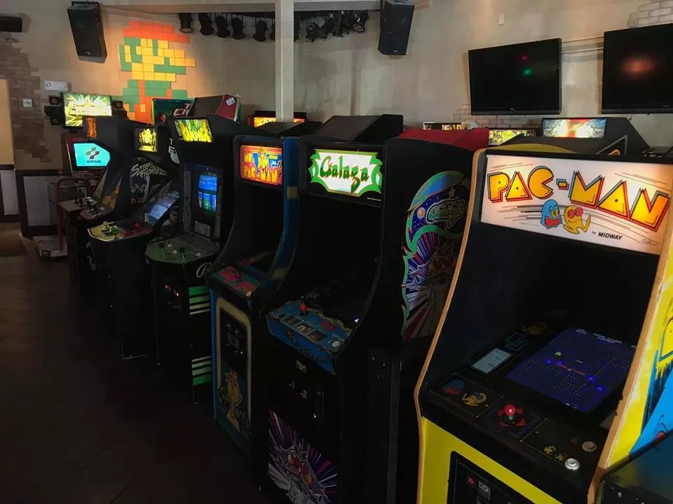Arlington Improv Is Turning its Restaurant Into an Arcade