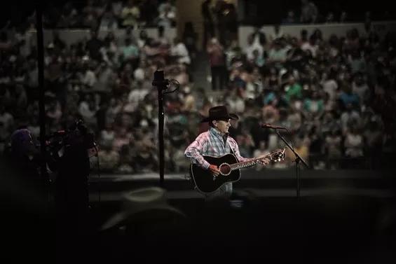 8 Songs To Listen To for a Texan Christmas