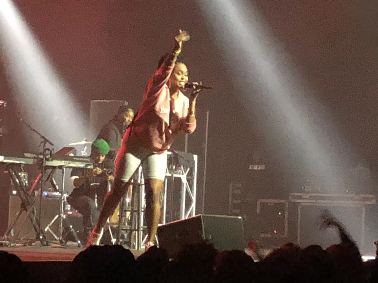 A H.E.R. Performance Is An Art Gallery Put To Music