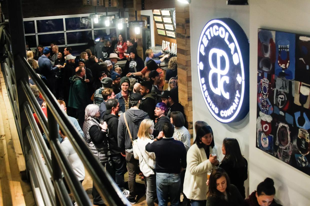 Restaurants Promising $20 an Hour to Lure Workers