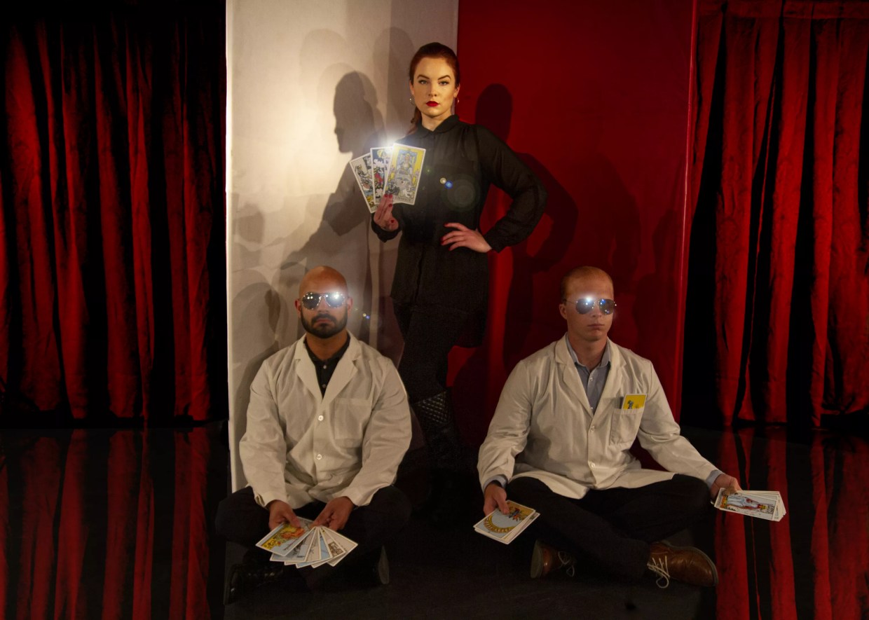 Undermain Theatre’s <i>Red Chariot</i>, a Mind-Bending Metaphor, Shows Us Science Fiction at Its Best