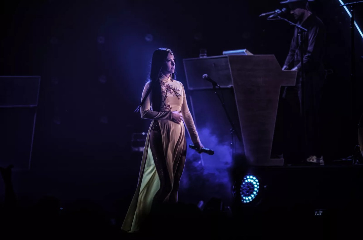 Kacey Musgraves Carelessly Inserts Herself into a Cultural Debate After Wearing Vietnamese Garb
