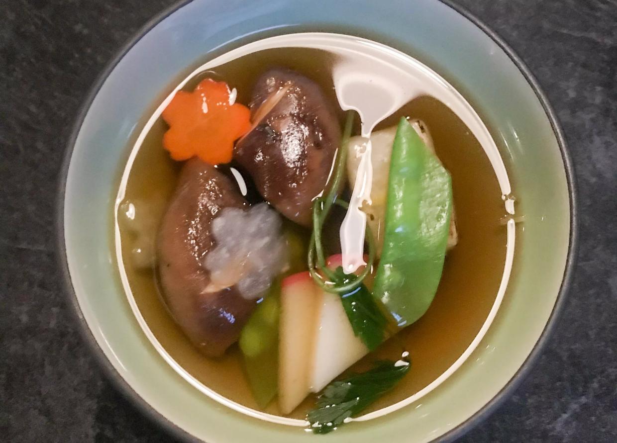 Niwa Rings in the New Year with Japanese Tradition