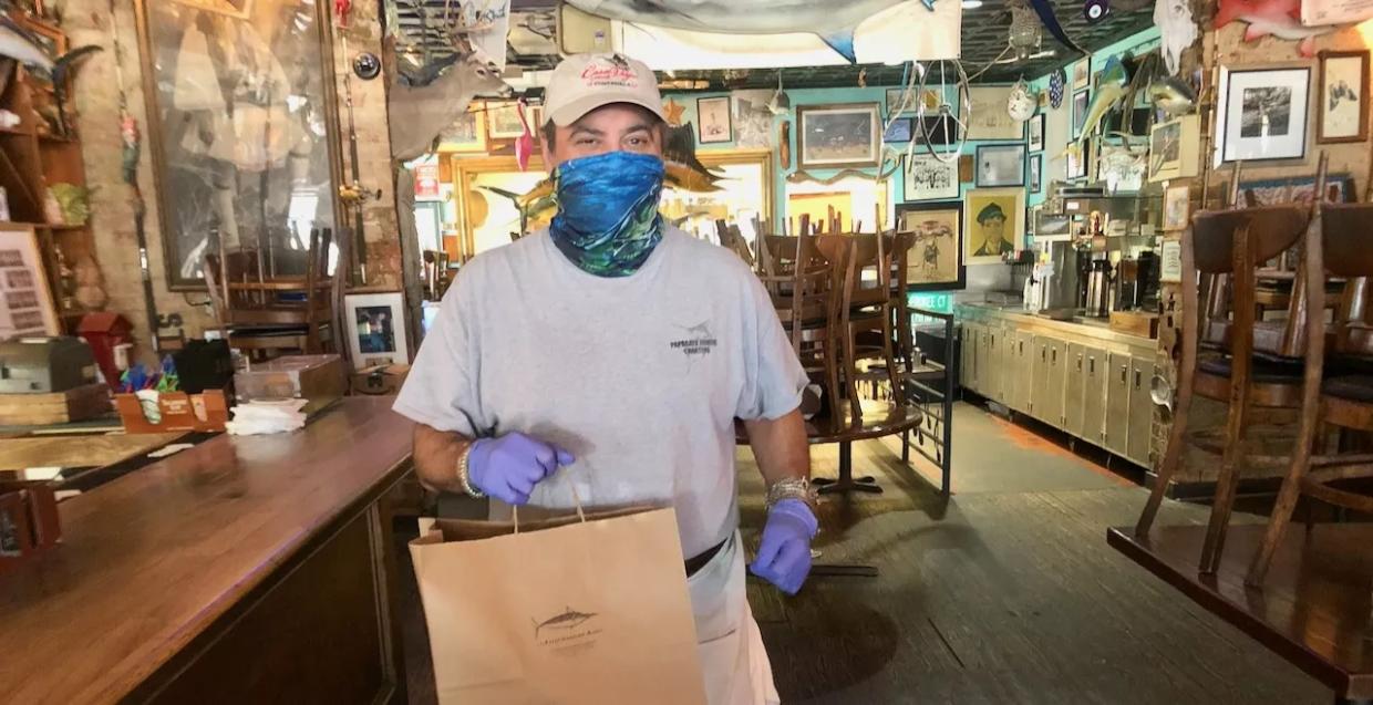 What It Means for Dallas Restaurants to ‘Consider’ Face Masks