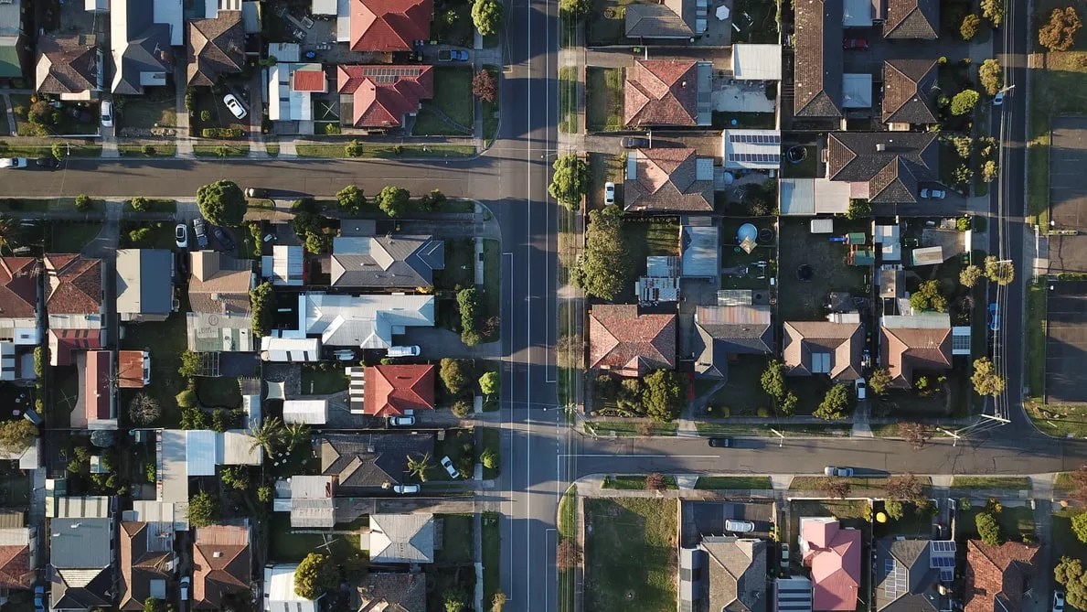 Is Nextdoor an Open Forum for Snitch Culture and Covert Racism?
