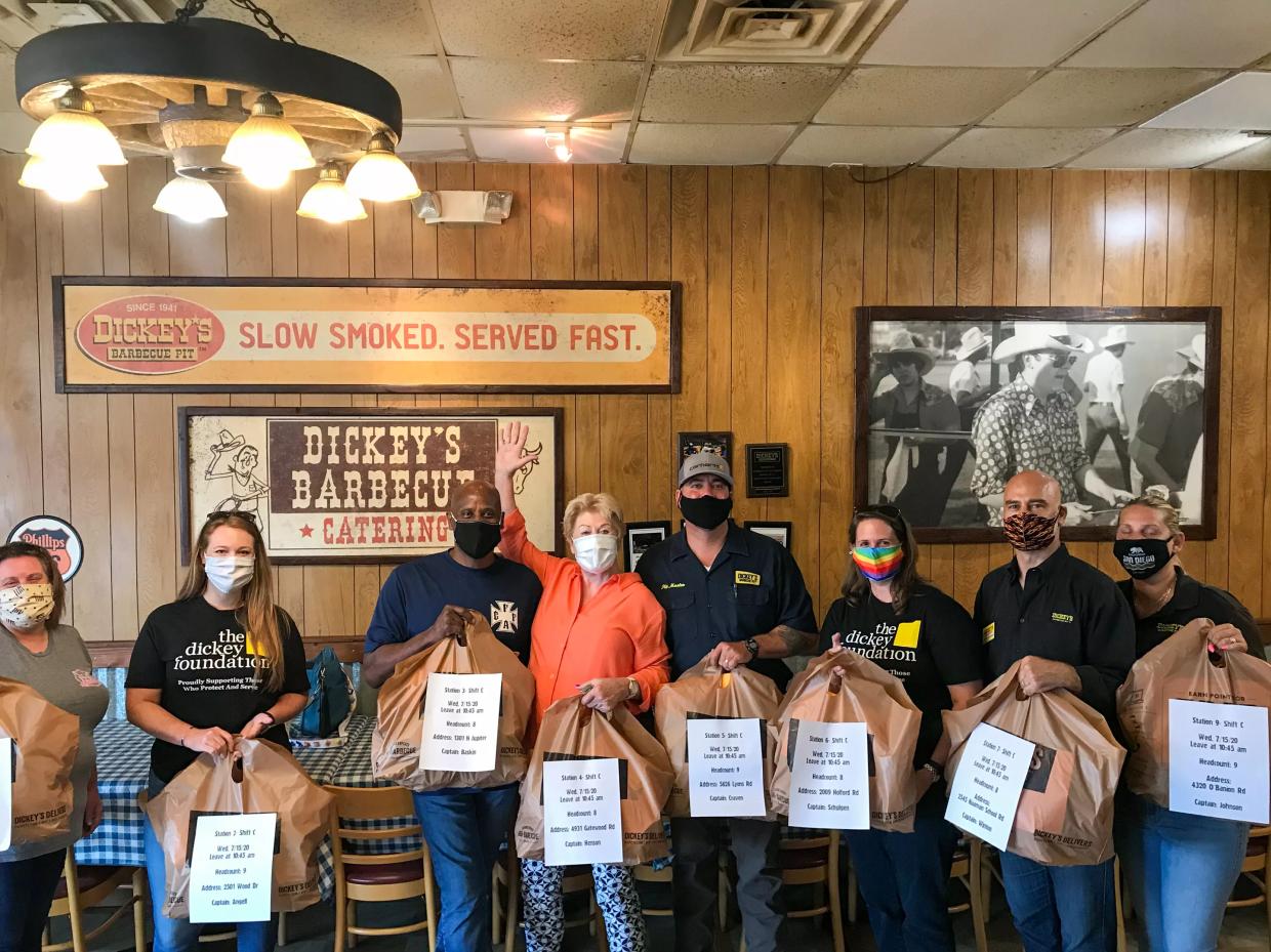 Free Meals and Support: How the Restaurant Industry Is Supporting Others