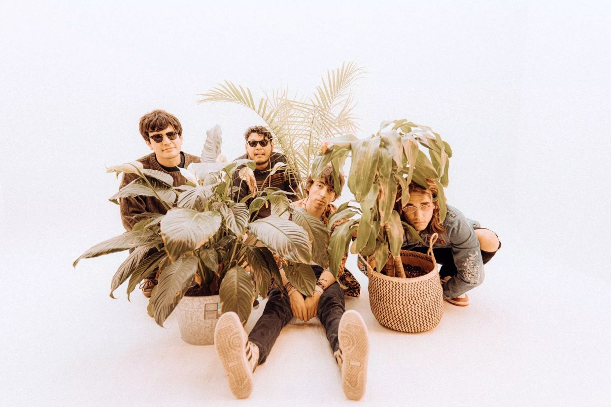 Kyoto Lo-Fi <i>Finally </i>Releases a Debut Record