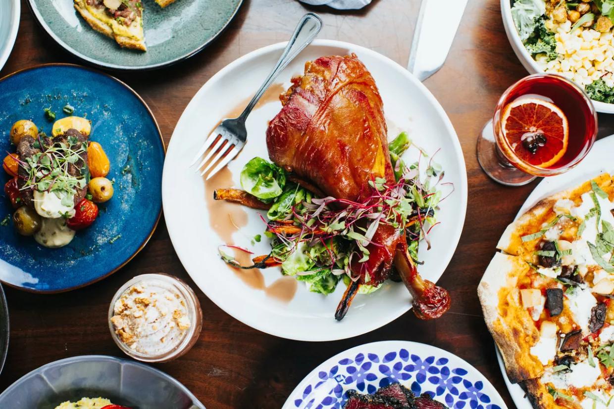 Encina Opens Friday in Oak Cliff