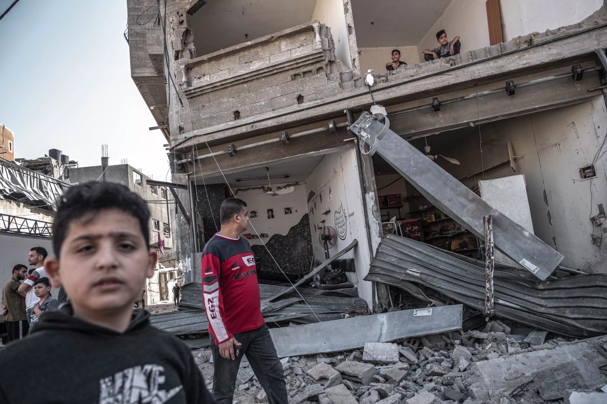 Grapevine Pastor Asks for Prayers for Israel … by Posting Photos of Devastation in Palestine