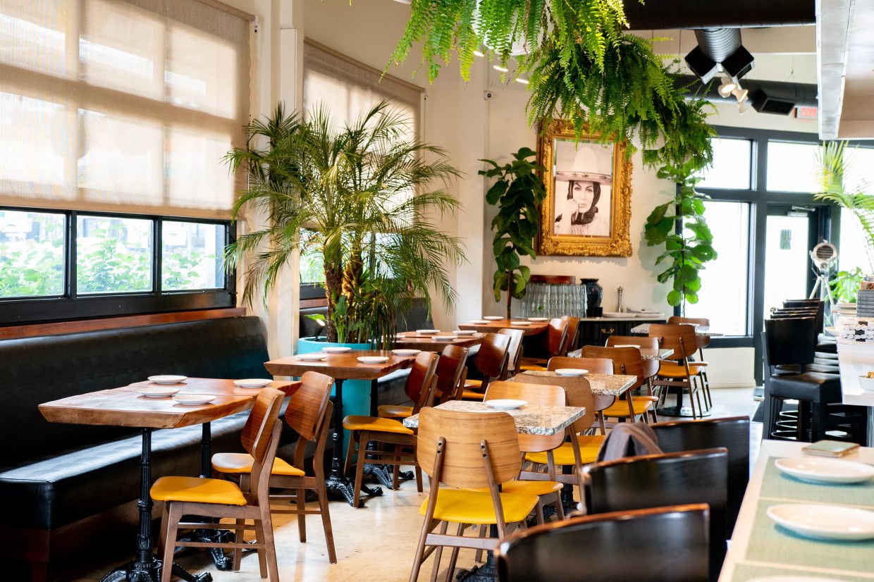 Review: On Taquero’s Huge Menu, Mexican Tradition Is the Star