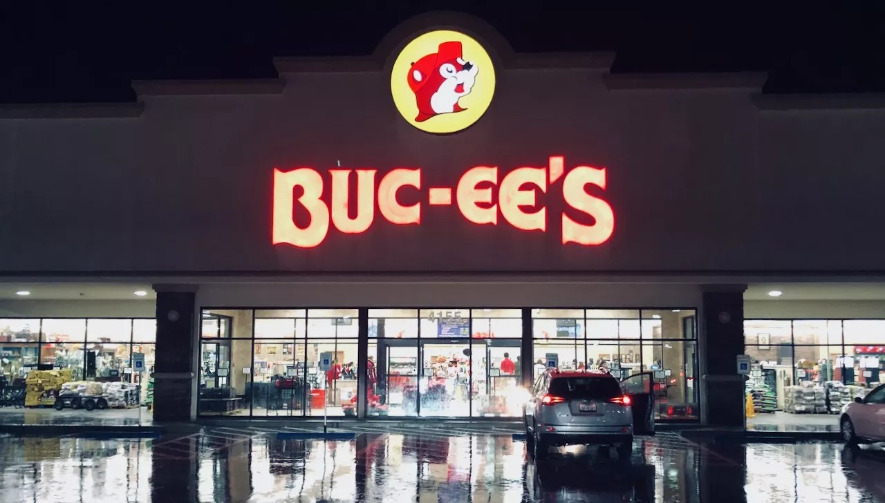 Exterior of Buc-ee's