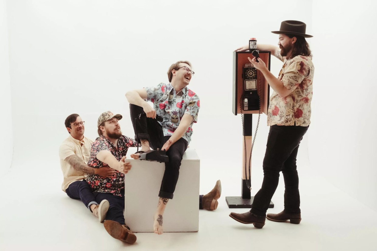 Dead Words Rides the Waves of Life With a New EP