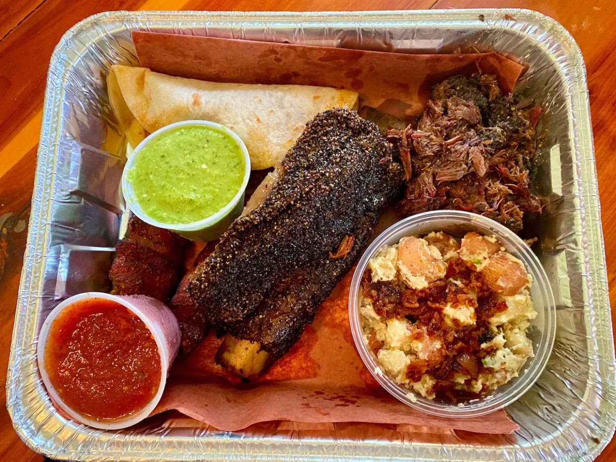 Zavala’s Barbecue Runs Clinic on How to Take the Pain Out of Waiting