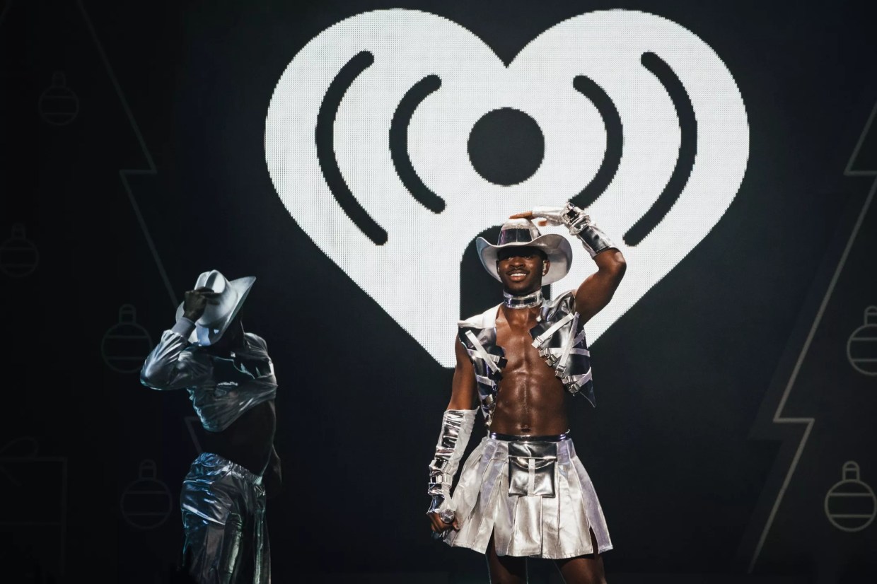 Lil Nas X and Doja Cat Brought the Heat to Jingle Ball and Dixie D’Amelio Was … There