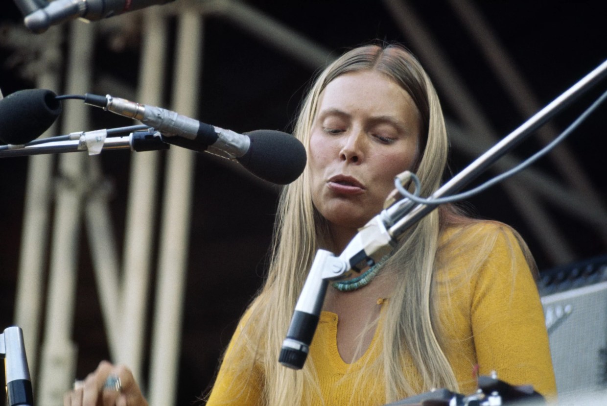 ‘Running Away With Honor’: Joni Mitchell’s <i>Hejira </i>Remains Her True Masterpiece 45 Years Later