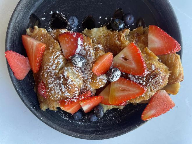 Xamán Cafe's croissant French toast