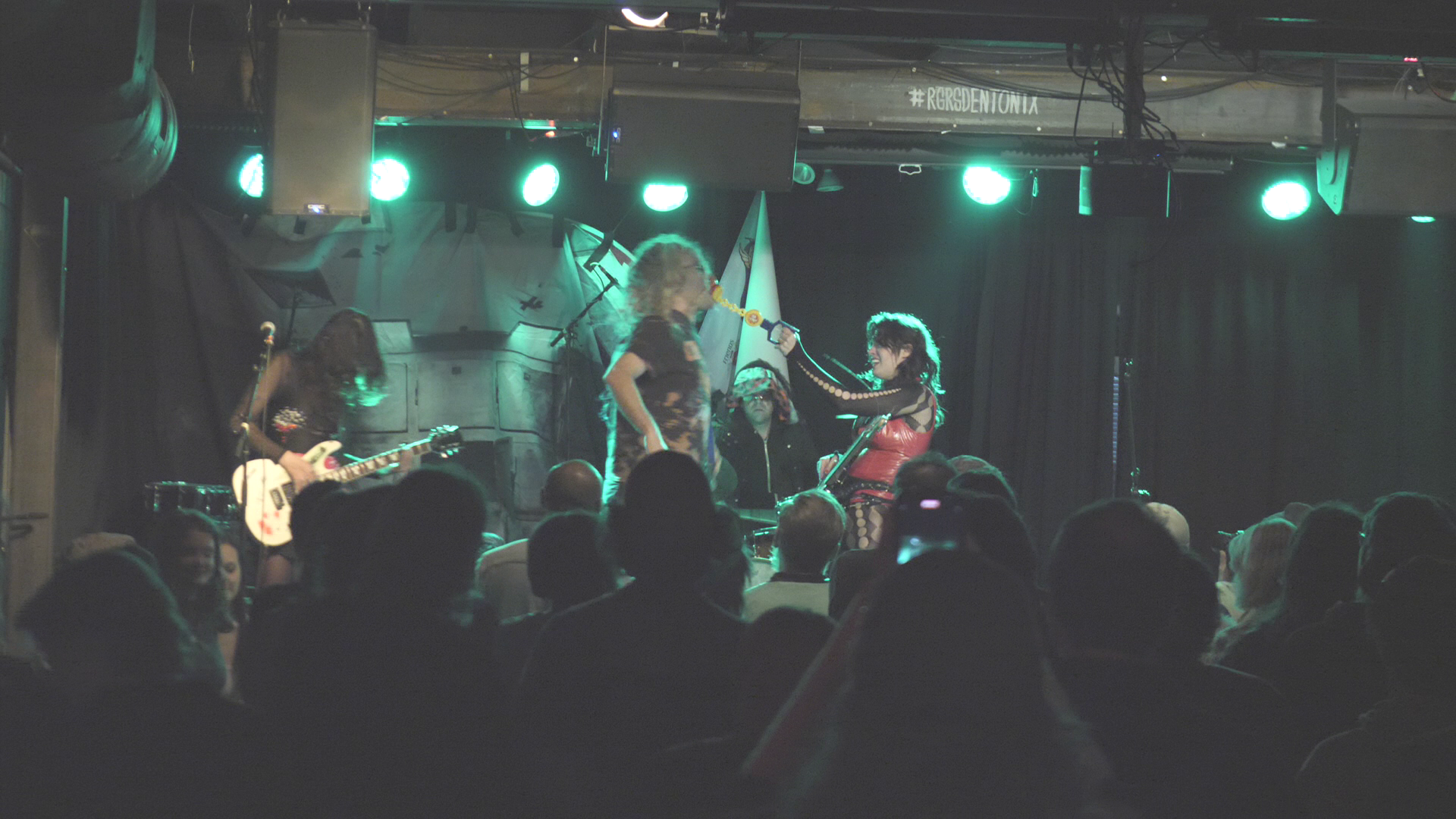Ariel Pink onstage at Rubber Gloves Rehearsal Studios in Denton