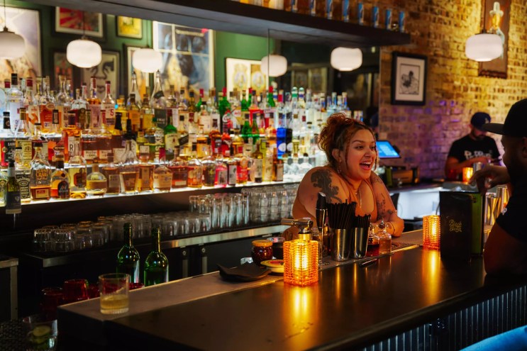 black swan saloon in east dallas