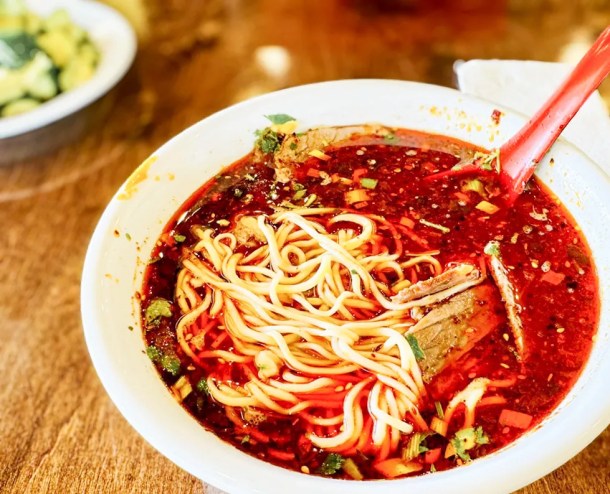 Lanzou beef noodle soup.