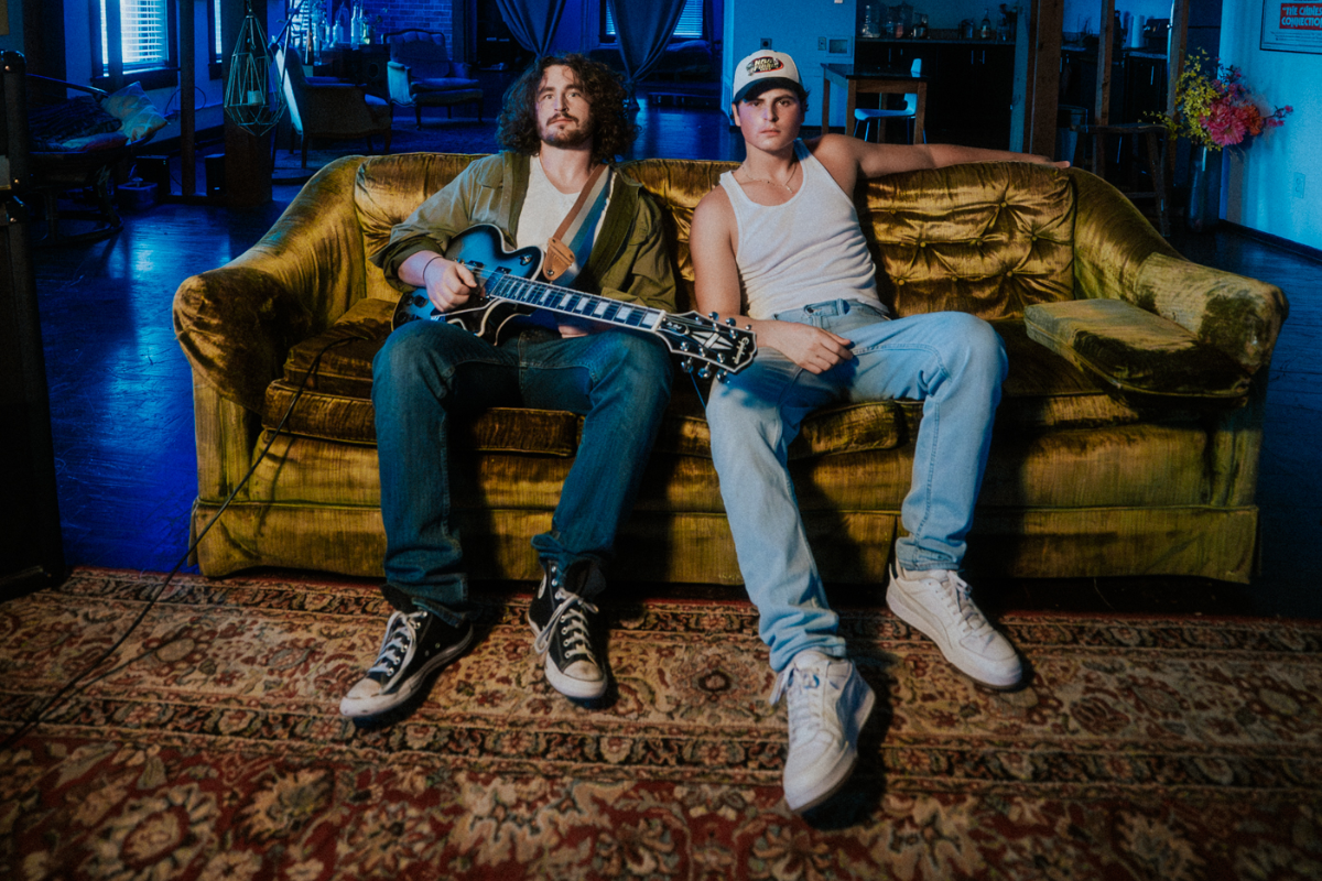 Indie pop duo, brothers, Dallas