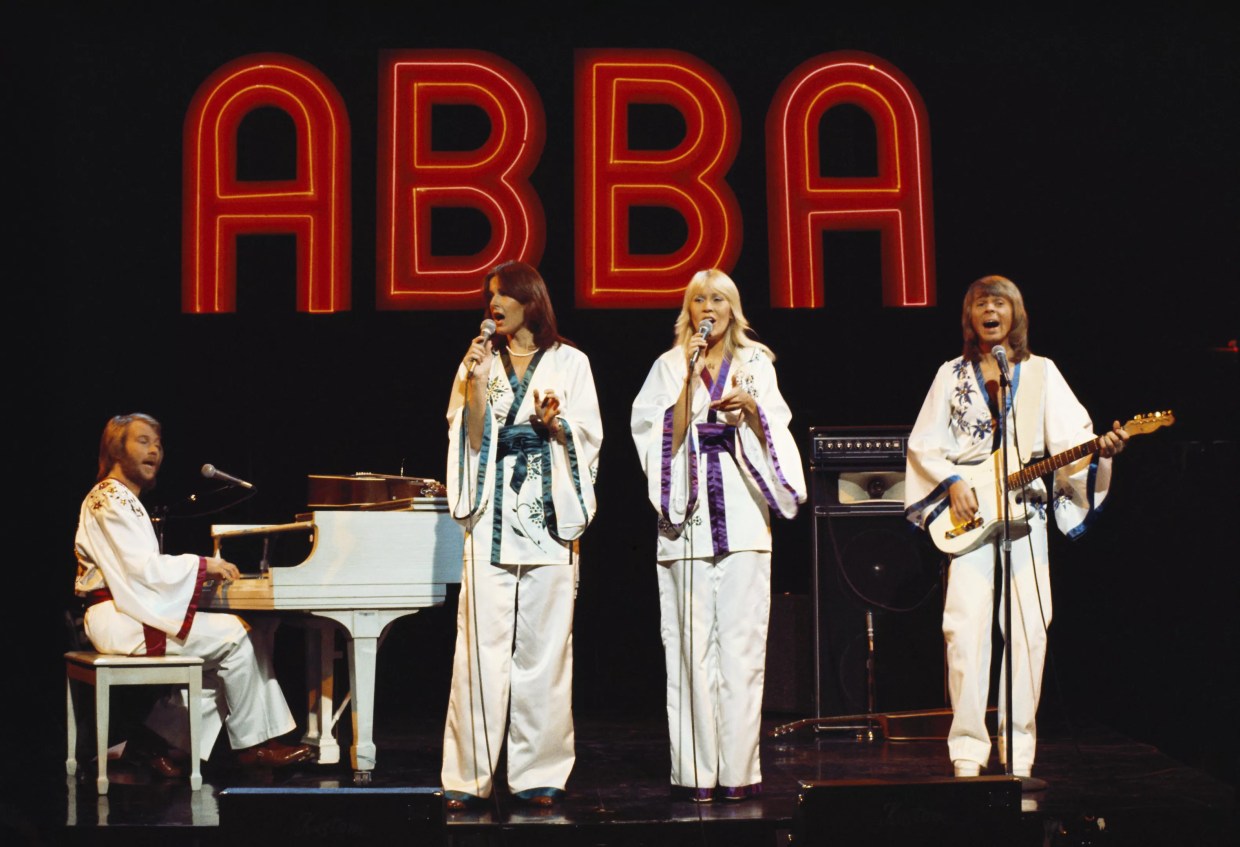 Battle of the Pop Titans: Candlelight Event Brings ABBA vs. Queen to Iriving